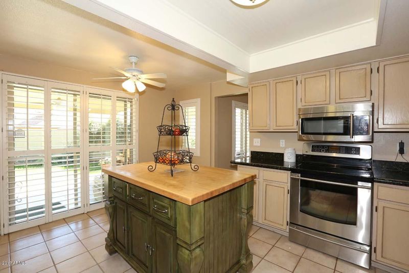 6233 E Betty Elyse Ln, Scottsdale, AZ 85254