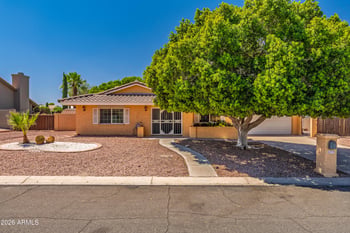 6233 Camelot Dr, Mesa, AZ 85215
