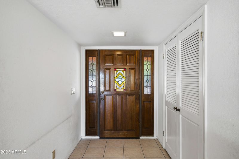 6233 E Camelot Dr, Mesa, AZ 85215