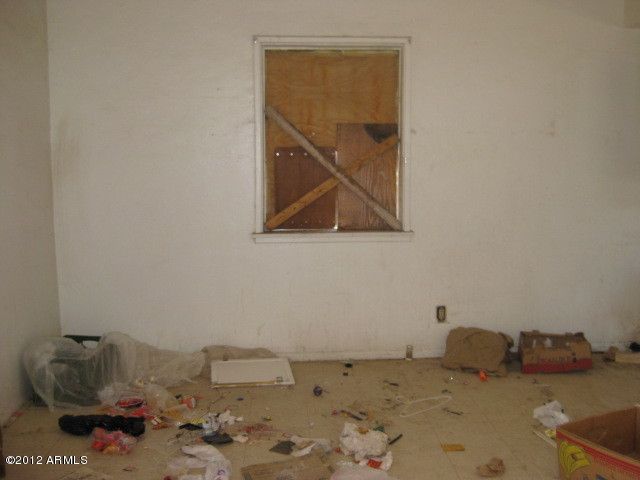 6233 S 3rd Ave, Phoenix, AZ 85041