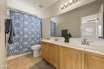 6233 W Encinas Ln, Phoenix, AZ 85043