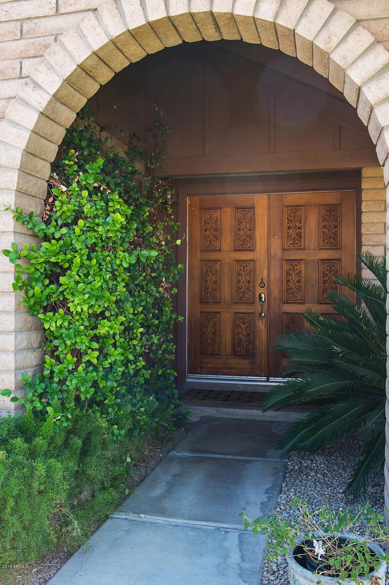 6233 W Windrose Dr, Glendale, AZ 85304