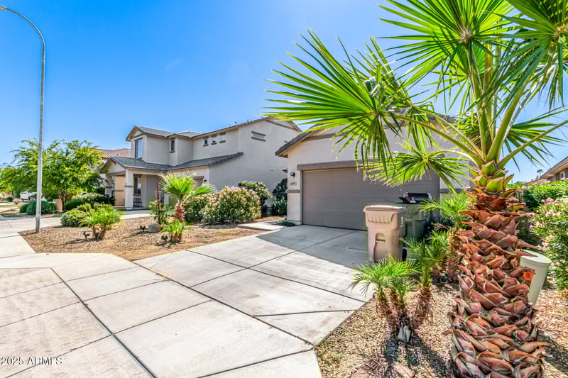 6237 Laurie Ln, Glendale, AZ 85302