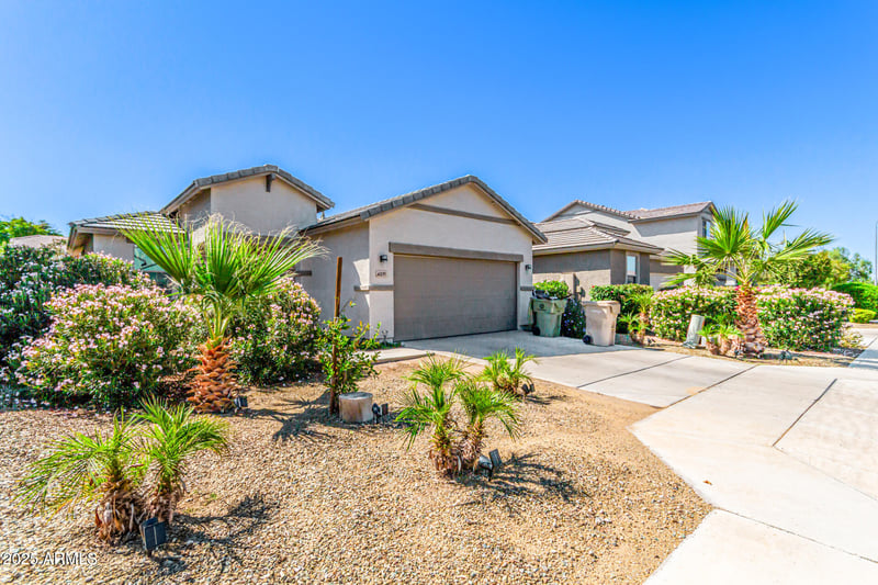 6237 Laurie Ln, Glendale, AZ 85302