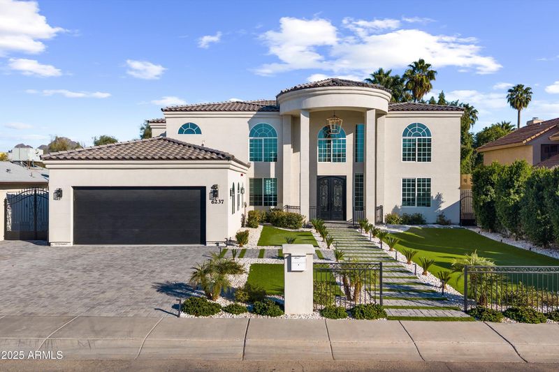 6237 N 5th Pl, Phoenix, AZ 85012