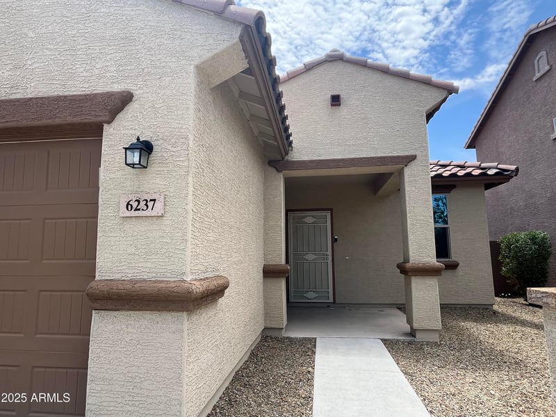 6237 Orchid Ln, Glendale, AZ 85302