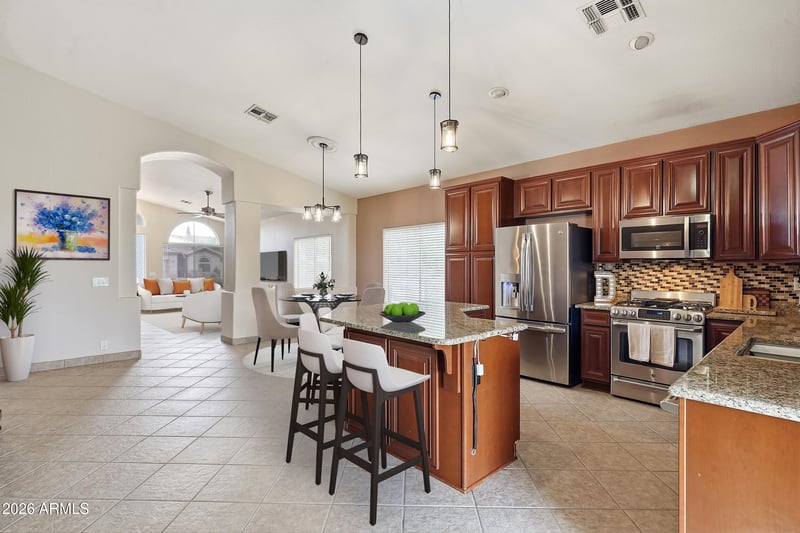 6237 Irma Ln, Glendale, AZ 85308