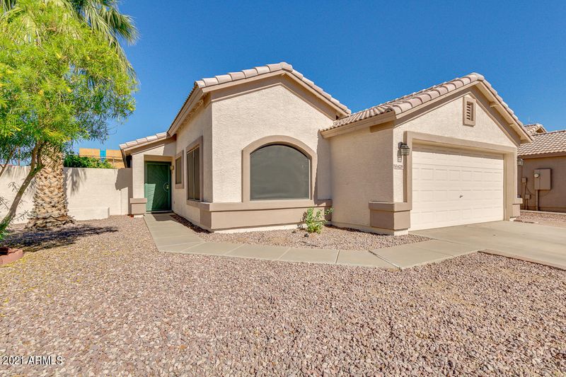 6239 N 69th Dr, Glendale, AZ 85303