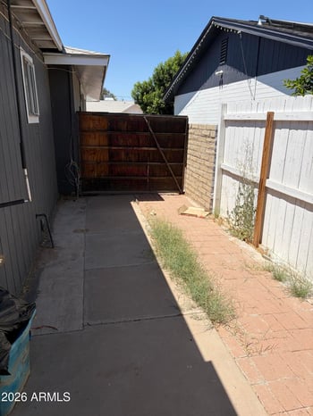 6239 Claremont St, Glendale, AZ 85301