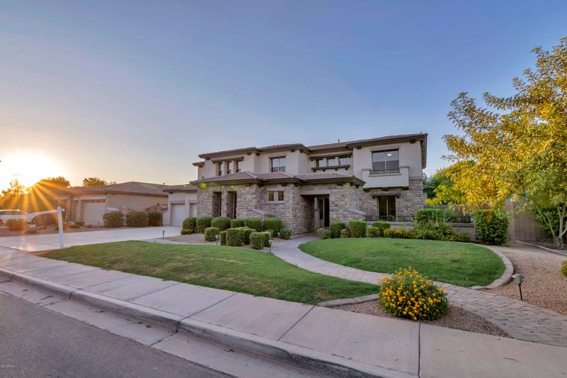 624 E Phelps St, Gilbert, AZ 85295