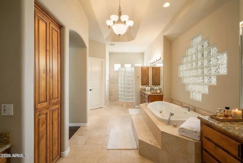 6243 Camelback Rd, Scottsdale, AZ 85251