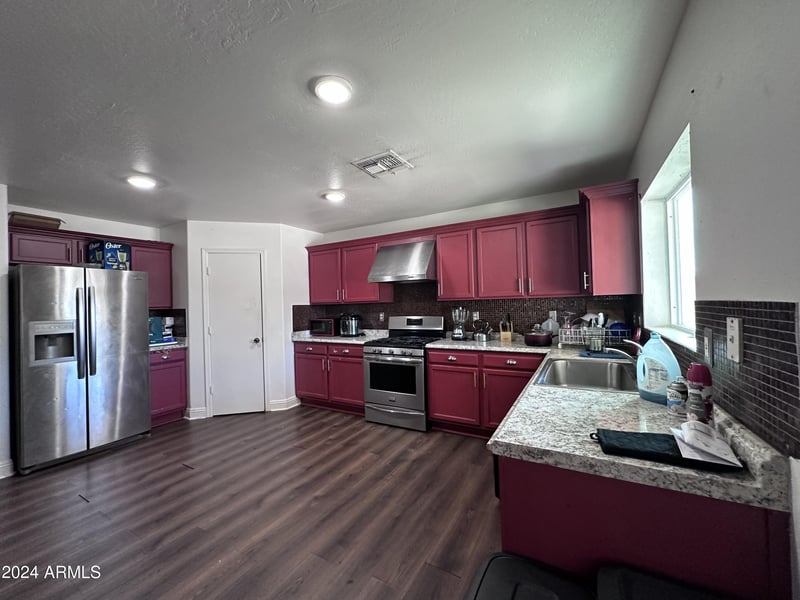 6245 Southgate St, Phoenix, AZ 85043