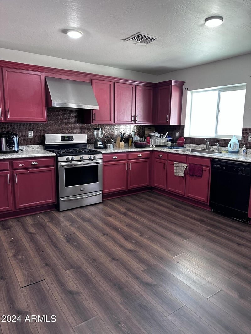 6245 Southgate St, Phoenix, AZ 85043