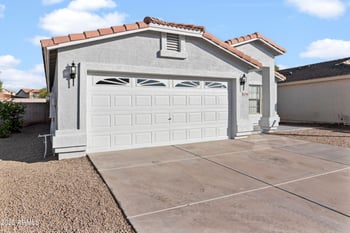 6246 Illini St, Phoenix, AZ 85043