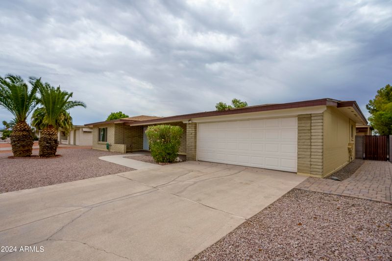 6247 E Ellis St, Mesa, AZ 85205