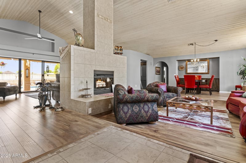 6249 Camelot Dr, Mesa, AZ 85215