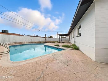 6249 Cavalier Dr, Glendale, AZ 85301