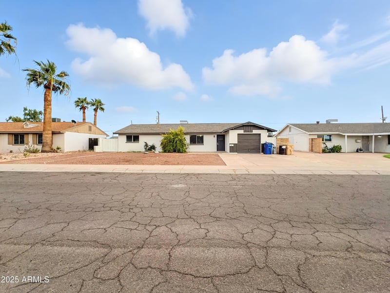 6249 Cavalier Dr, Glendale, AZ 85301
