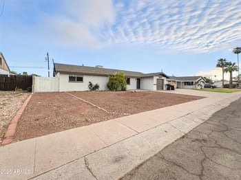 6249 Cavalier Dr, Glendale, AZ 85301