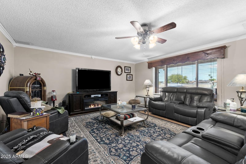6249 University Dr, Mesa, AZ 85205