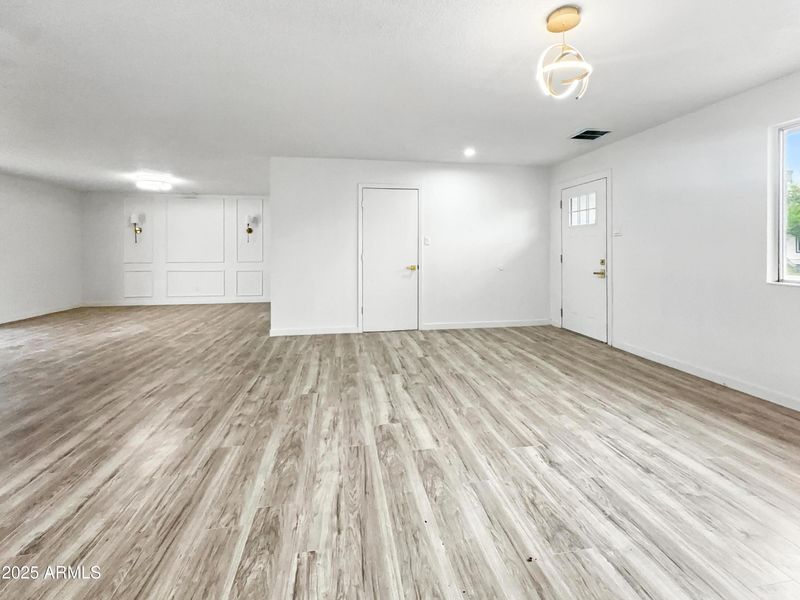 6249 W Cavalier Dr, Glendale, AZ 85301