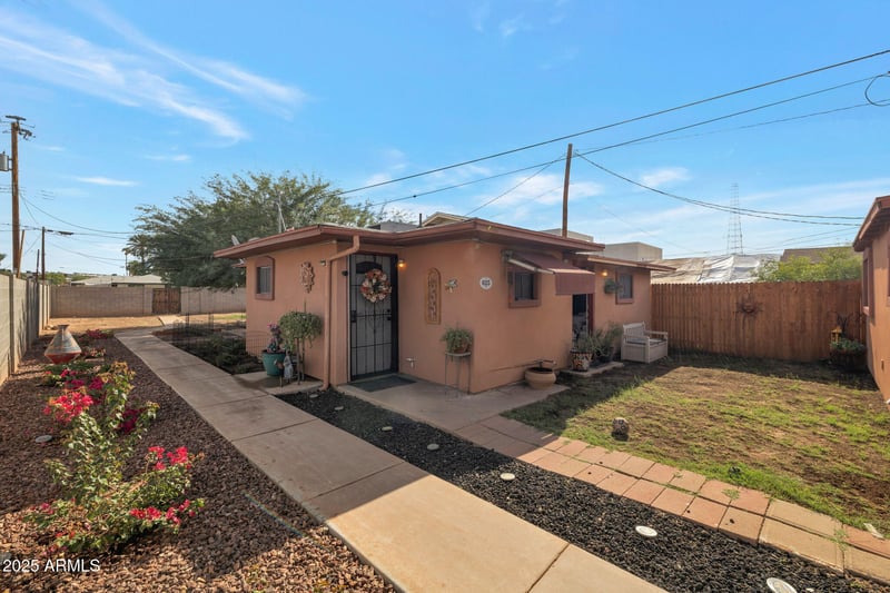 625 30th St, Phoenix, AZ 85008