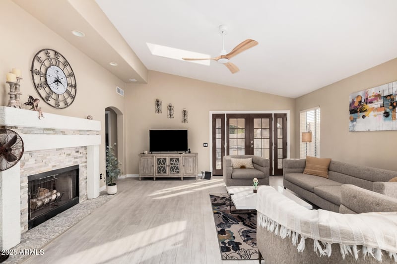 625 Gail Dr, Chandler, AZ 85225