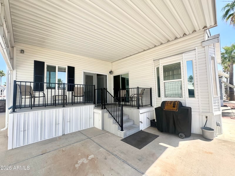 625 Hawks Eye Dr, Apache Junction, AZ 85119