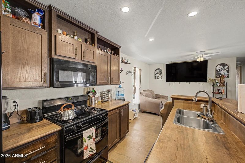 625 W Mckellips Rd #393, Mesa, AZ 85201
