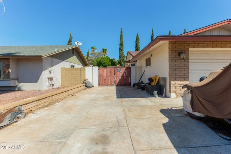 6250 Grandview Cir, Mesa, AZ 85205