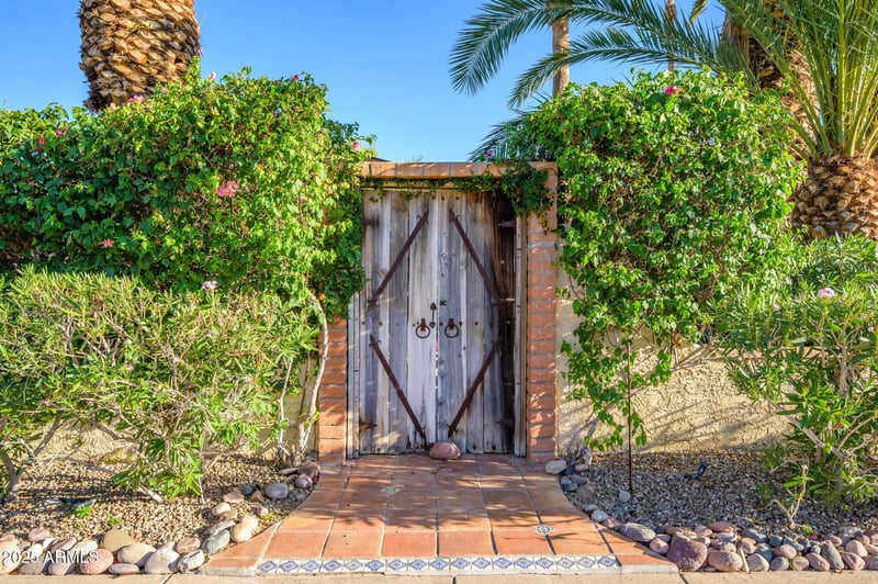 6255 Crocus Dr, Scottsdale, AZ 85254