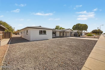 6255 Dallas St, Mesa, AZ 85205