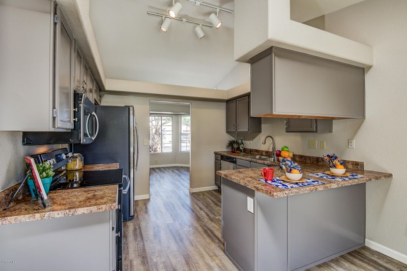 6264 N 88th Ln, Glendale, AZ 85305