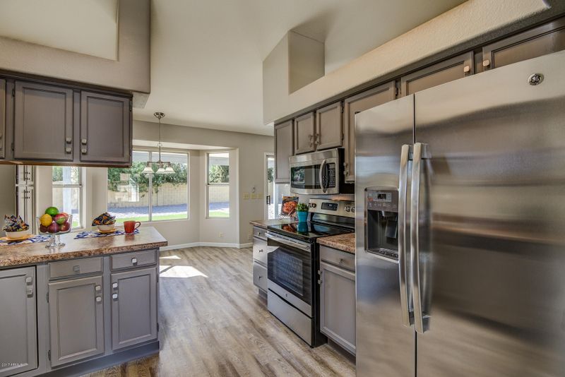 6264 N 88th Ln, Glendale, AZ 85305