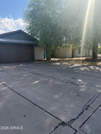 6269 W College Dr, Phoenix, AZ 85033