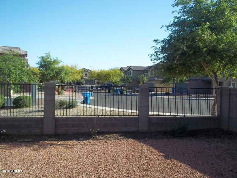 627 E Cody Dr, Phoenix, AZ 85040