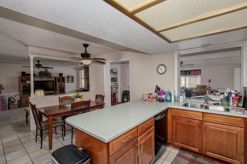 627 E Harwell Rd, Gilbert, AZ 85234
