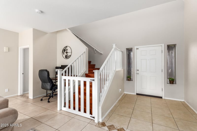 627 Oak Tree Ln, San Tan Valley, AZ 85143