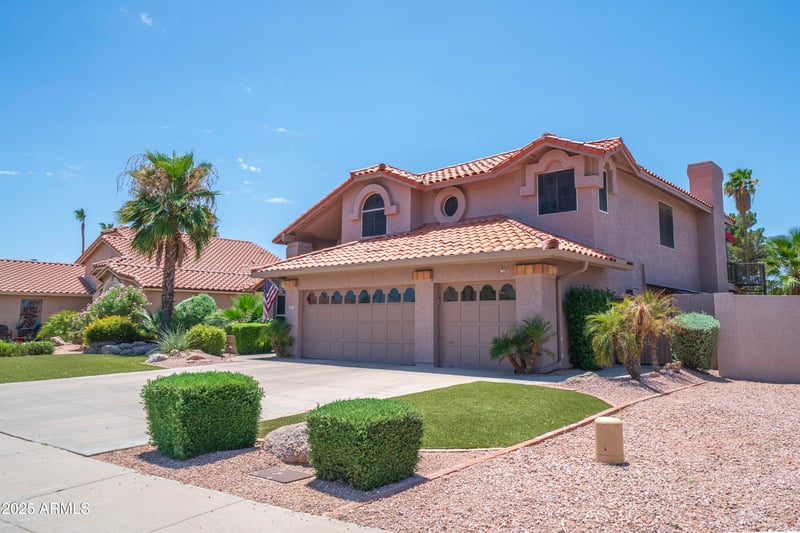 6271 Lone Cactus Dr, Glendale, AZ 85308