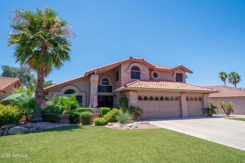 6271 Lone Cactus Dr, Glendale, AZ 85308