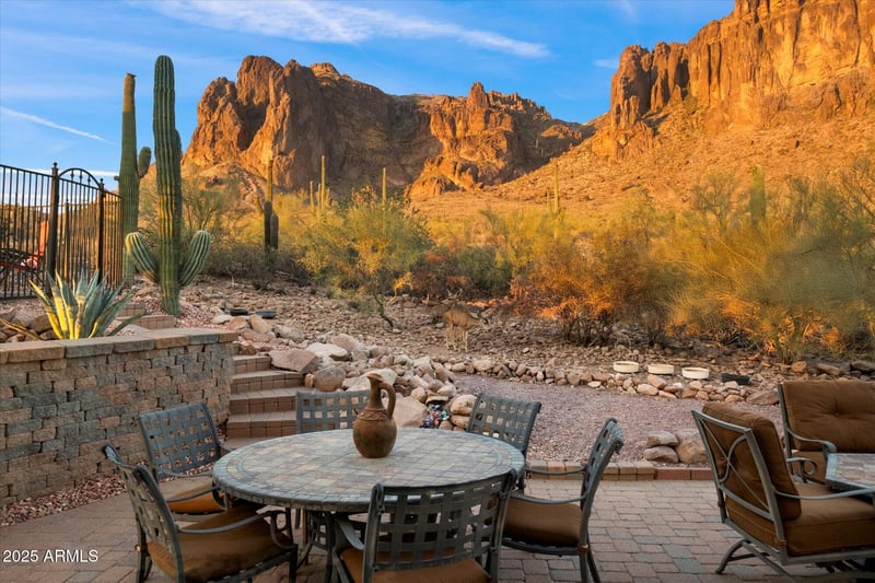 6275 Jacob Waltz St, Apache Junction, AZ 85119