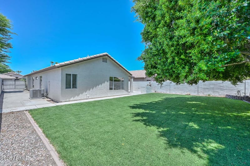 6277 W Blackhawk Dr, Glendale, AZ 85308