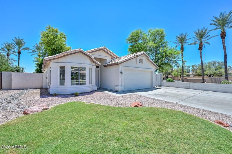 6277 W Blackhawk Dr, Glendale, AZ 85308