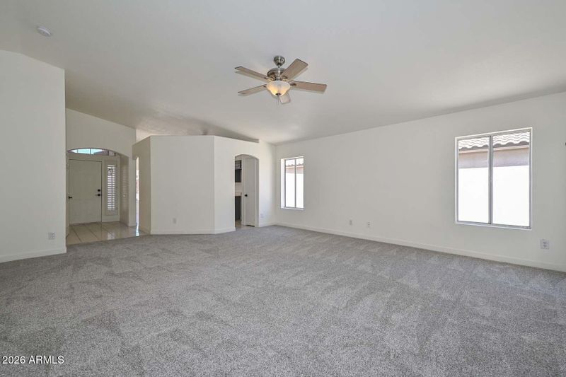 6277 W Blackhawk Dr, Glendale, AZ 85308