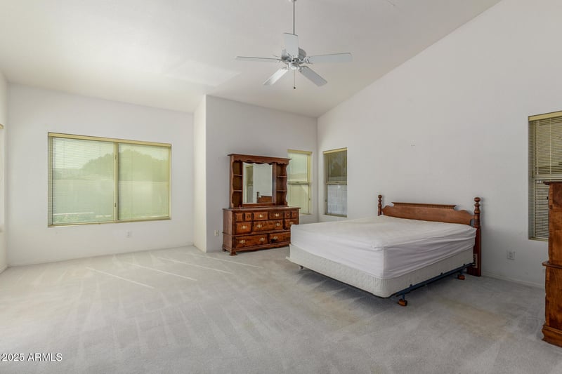 6279 Louise Dr, Glendale, AZ 85310