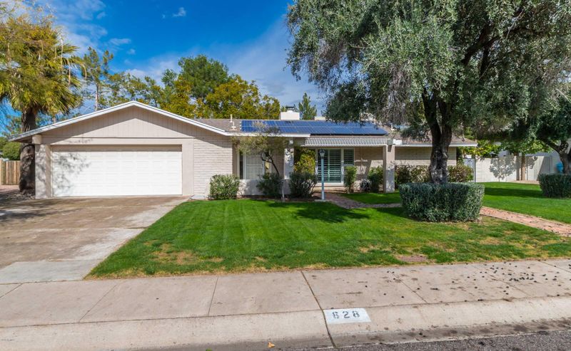 628 E Canterbury Ln, Phoenix, AZ 85022