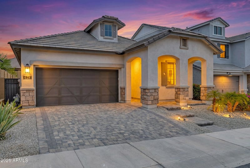 628 E Silver Fox Way, Phoenix, AZ 85048