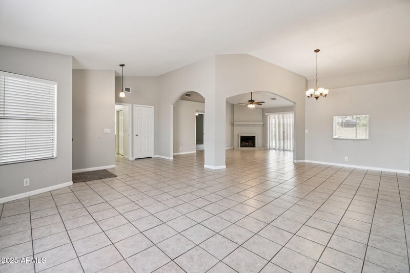 6286 88th Ave, Glendale, AZ 85305