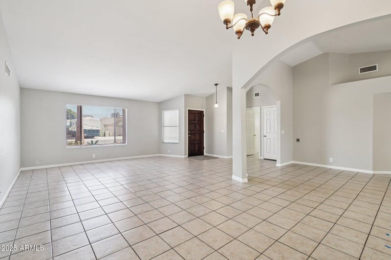 6286 88th Ave, Glendale, AZ 85305