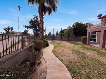 6288 Rose Garden Ln, Glendale, AZ 85308